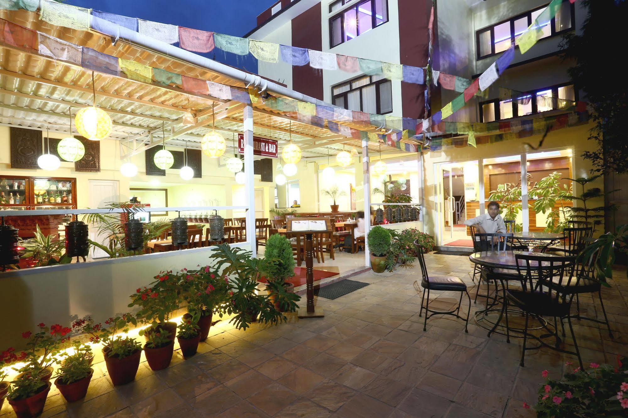 Aryatara Kathmandu Hotel Екстериор снимка